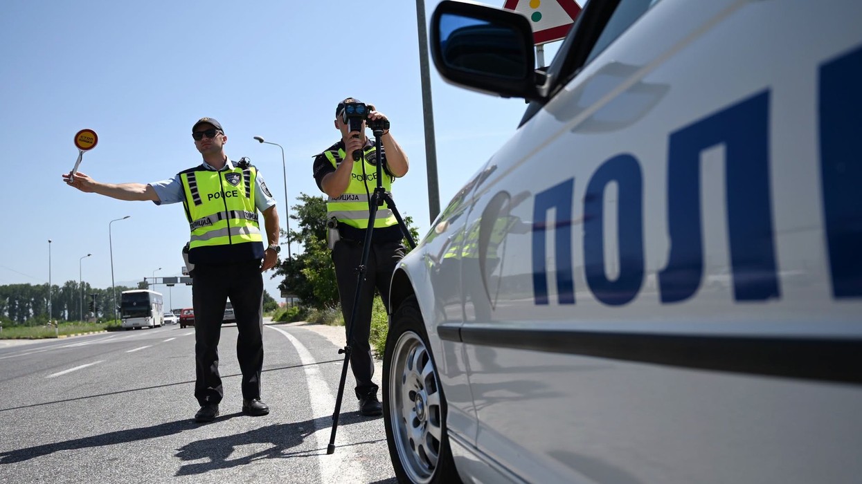 Mbani dokumentet në xhep  policia nuk do të pranojë letërnjoftimin dhe patentë shoferin digjital në telefon