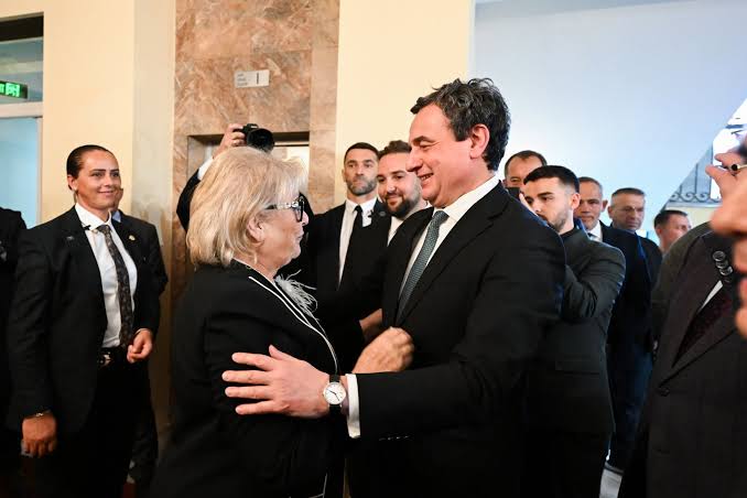 Kurti pas takimit me Shiroka Pulën  Nuk kemi më kohë për të humbur  na presin punë e sfida të mëdha