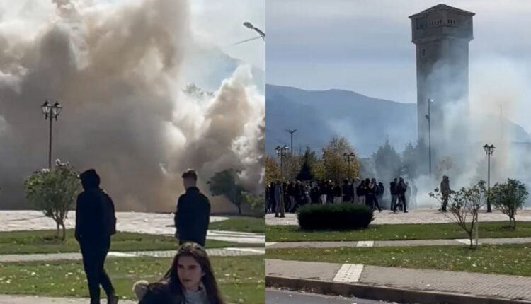 Protesta përfshin Kukësin, të rinjtë mblidhen para Bashkisë në shenjë solidariteti me Tiranën