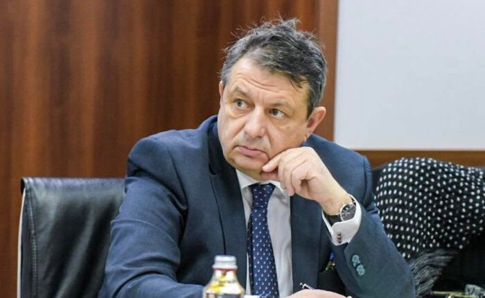 Kallëzim penal ndaj Jani Makradulit, ish-drejtor i “Postës”, për keqpërdorim të pozitës zyrtare