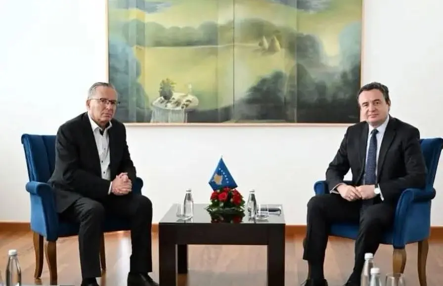 6 tetori i Presidentit afër  Krejt çka dihet për Ligjin për Specialen dhe takimin Kurti Hamza