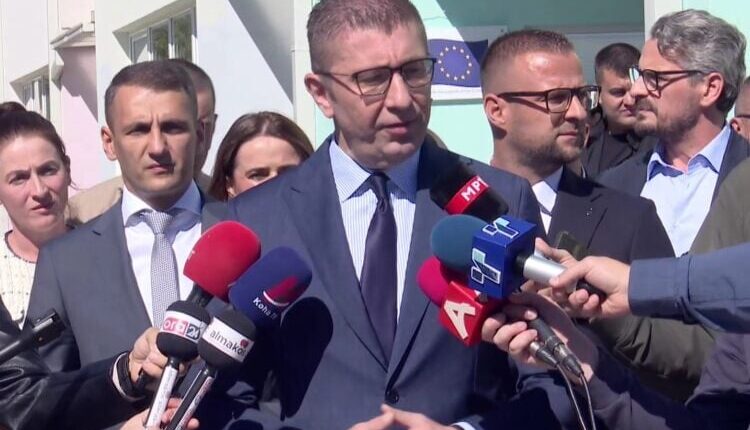 Sofja hesht ndaj kërkesës së Shkupit, Mucunski ende pret përgjigje për takim bilateral