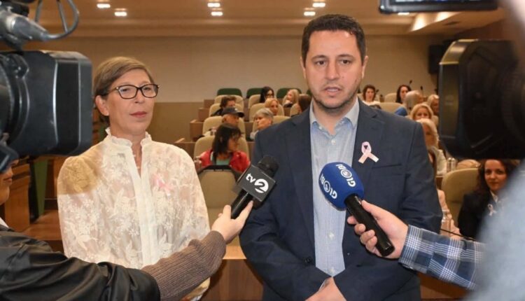 Limani: Komuna e Gostivarit do të ndajë 100 vauçerë për mamografi falas në kuadër të “Tetorit Rozë”