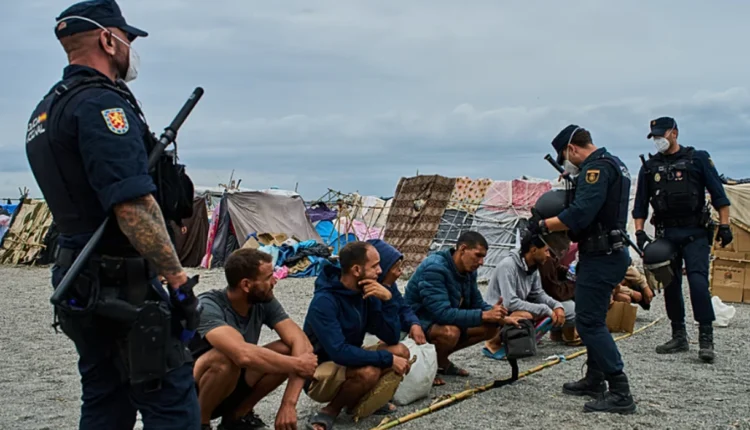 Qendrat e kthimit të migrantëve jashtë BE-së, a rrezikohen të drejtat e njeriut?