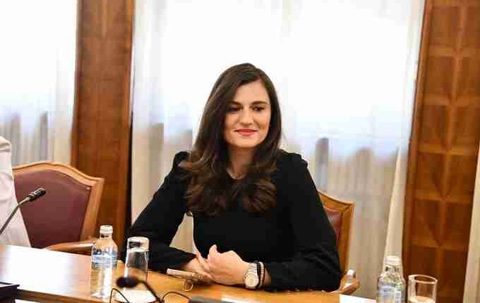 Zajkova: Maqedonia ka nevojë për reforma konkrete, jo për premtime politike