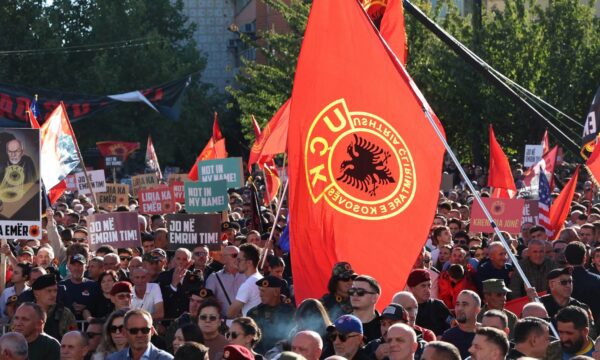 OVL thërret protestë të hënën  Nëse nesër s ka dakordim për ligjin për Specialen  do i përshkallëzojmë veprimet