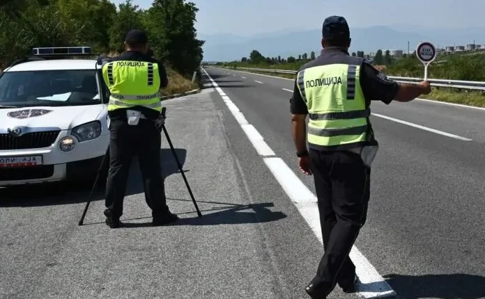 Drejtonin automjetet pa patentë dhe në gjendje të dehur, arrestohen nëntë shoferë