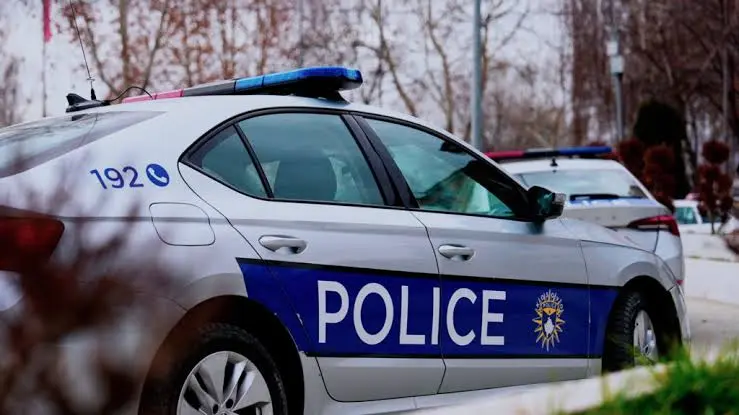 Shtetasi turk sulmon dy zyrtarë policorë në Prishtinë  dërgohet në mbajtje