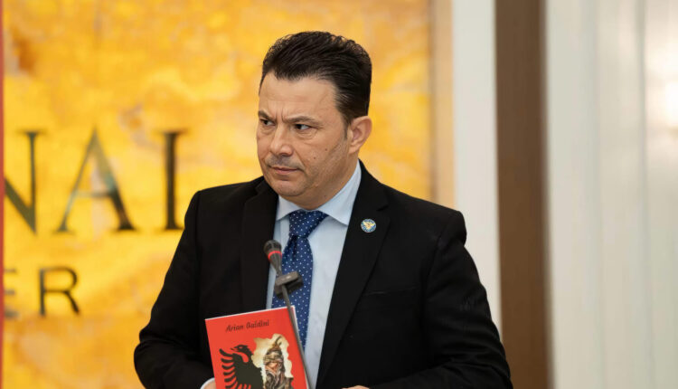 Koha e marrë peng!