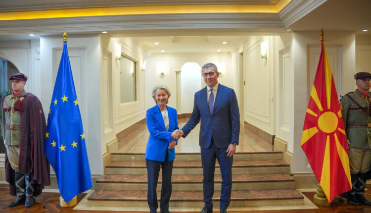 Mickoski – Von Der Leyen: Maqedonia i përmbush detyrimet,  është koha që Evropa të sigurojë një proces të drejtë, pa kushte të reja