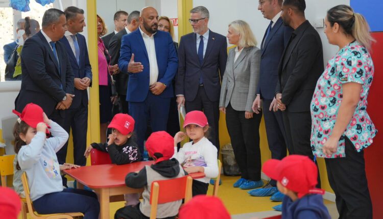 Mickoski: 250 fëmijë nga Shuto Orizari do të kenë vendin e tyre në kopshtin e ri për fëmijë „8 Prilli“