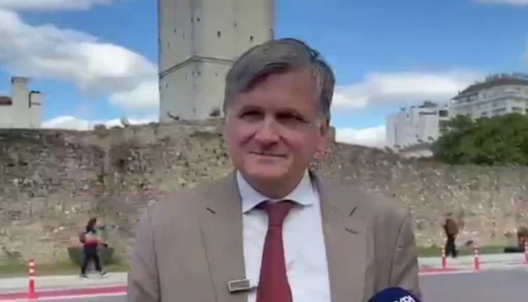 “Ka mungesë dialogu”/ Ambasadori i OSBE në Shqipëri reagon për protestat: Qytetarëve duhet t’u dëgjohet zëri, dhuna nuk është asnjëherë zgjidhje