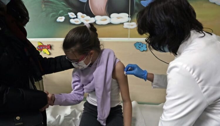Nisin vaksinat kundër gripit në Maqedoni: Kush ka përparësi dhe si të regjistroheni?
