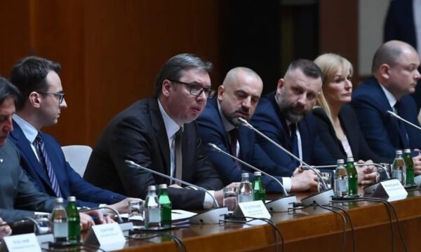 Nisin hetime në Serbi për arsyet që Milan Radoiçiqi nuk u çua në paraburgim