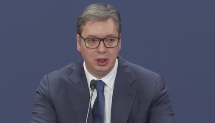 Kremlini reagon pas humbjes së Vuçiçit në zgjedhje: Shpresojmë të ruajmë akoma marrëdhëniet me Serbinë